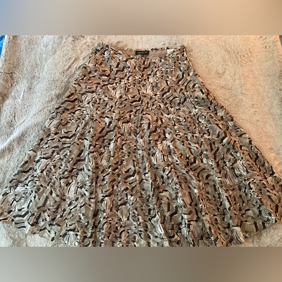 Jones New York ~ Size 8 ~ Taupe/Brown Full Long Skirt - Picture 8 of 12